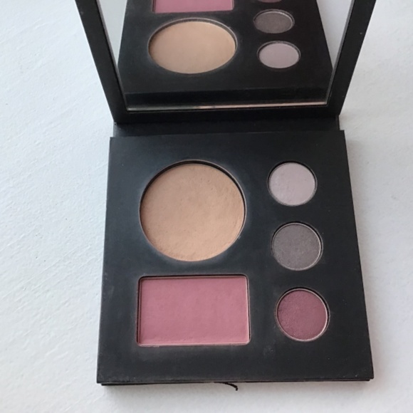 Lancôme eye and cheeks set 🎁  free on bundles of $90 - Picture 2 of 2